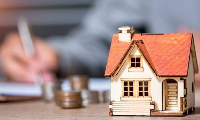 GYO Amortisman Süreci Gayrimenkul yatırım sektöründe finansal sürdürülebilirliğin sağlanması, doğru muhasebe uygulamalarının benimsenmesiyle yakından ilişkilidir. Özellikle GYO, amortisman, gayrimenkul yatırımı ve finansal raporlama süreçleri, şirketlerin mali tablolarının sağlıklı bir şekilde hazırlanmasında önemli rol oynar. Gayrimenkul Yatırım Ortaklıkları, portföylerinde bulunan varlıkları etkin şekilde yönetirken muhasebe standartlarına uygun hareket etmek zorundadır. Bu nedenle amortisman süreci yalnızca teknik bir muhasebe işlemi değil, aynı zamanda şirketlerin finansal performansını doğrudan etkileyen önemli bir unsur olarak öne çıkmaktadır. Konulu bir haber görseli.