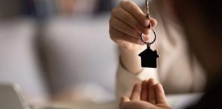 GYO Temettü Dağıtım Mantığı Gayrimenkul Yatırım Ortaklıkları (GYO), gayrimenkul yatırımlarını sermaye piyasaları aracılığıyla yatırımcılarla buluşturan önemli kurumsal yapılardan biridir. Bu ortaklık modelini cazip hale getiren en önemli unsurlardan biri ise temettü dağıtım politikalarıdır. Düzenli gelir elde etmeyi hedefleyen yatırımcılar açısından temettü ödemeleri, yalnızca finansal kazanç sağlamanın ötesinde şirketin mali yapısı ve sürdürülebilirliği hakkında da önemli ipuçları vermektedir. Bu nedenle GYO şirketlerinin temettü dağıtım mantığı, hem bireysel hem de kurumsal yatırımcılar tarafından yakından takip edilmektedir. Konulu bir haber görseli.
